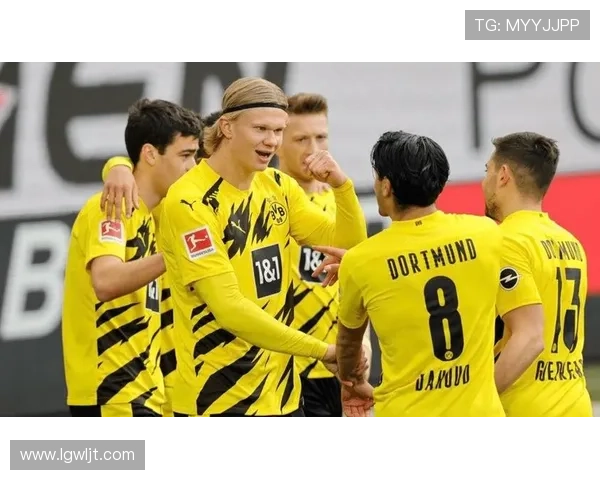 图赫尔盛赞球员集训成果称团队表现出色并以标杆精神为核心动力 图赫尔盛赞球员集训成果称团队表现出色并以标杆精神为核心动力