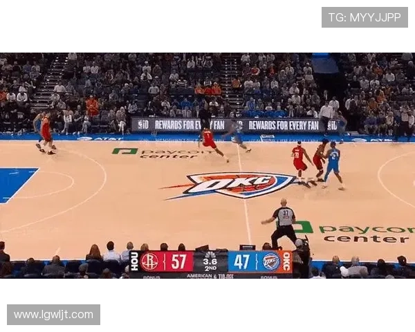 米切尔半场状态低迷仅得8分三分5投全失球队进攻受限